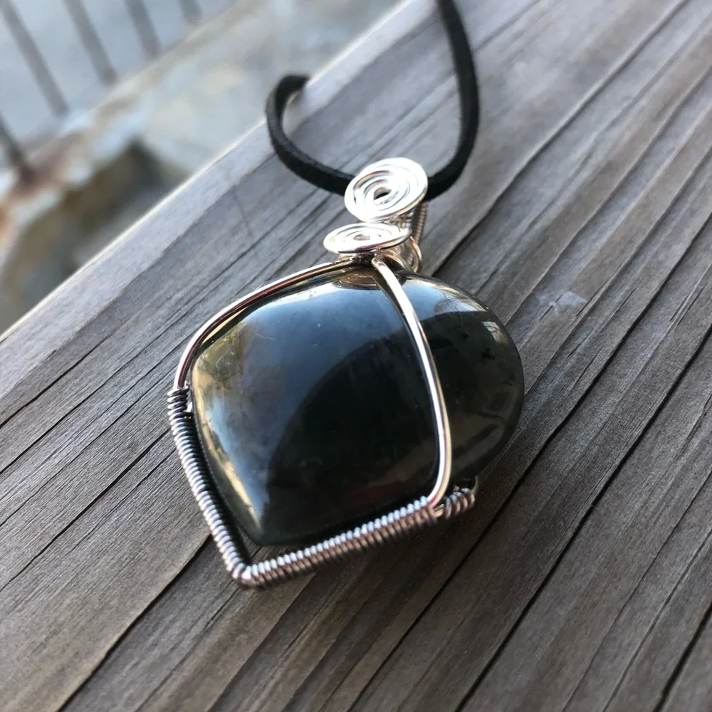 Wire Wrapped Flash Labradorite Heart Pendant Necklace - Picture 8 of 12